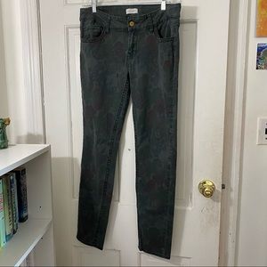 Delias army green w/ rose detailing skinny Jeans